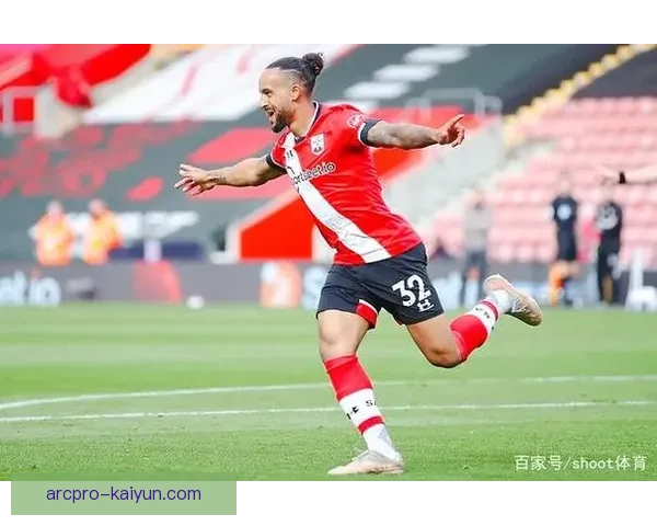 克里斯·理查兹在英超表现稳健，逐渐赢得首发位置