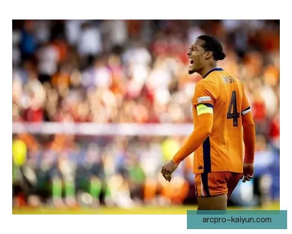 范戴克出球能力持续提升，引发专家广泛关注与分析